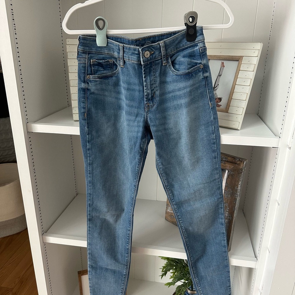 Old Navy Mid Rise Rockstar Super Skinny Jeans Size 2